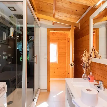 Secluded In An Organic Farm, 1bd With Ac, Pet Friendly Chalet Orgiva